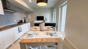 Seafront Modern Farmont Acquamarine Suite