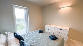 Seafront Modern Farmont Acquamarine Suite