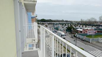 Seafront Modern Farmont Flamingo Suite