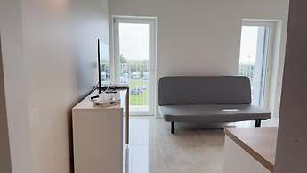 Seafront Modern Farmont Flamingo Suite