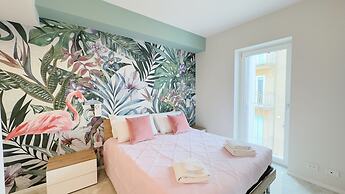 Seafront Modern Farmont Flamingo Suite