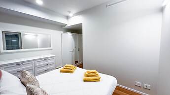 Seafront Modern Farmont Venice Suite