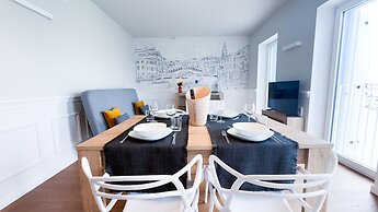 Seafront Modern Farmont Venice Suite