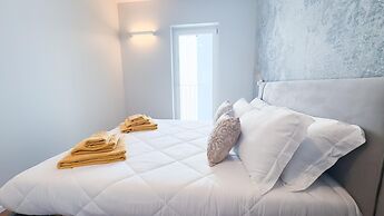 Seafront Modern Farmont Venice Suite