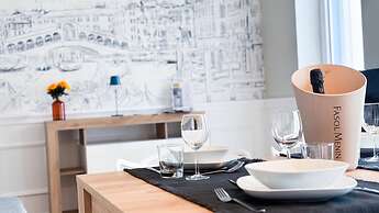 Seafront Modern Farmont Venice Suite