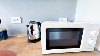 Seafront Modern Farmont Venice Suite