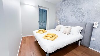 Seafront Modern Farmont Venice Suite