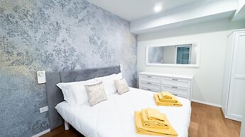 Seafront Modern Farmont Venice Suite