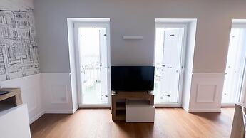 Seafront Modern Farmont Venice Suite