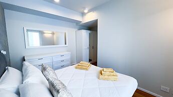 Seafront Modern Farmont Venice Suite