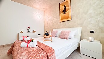 Lady Teresa Apartment by Ca-sa Check