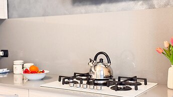 Lady Teresa Apartment by Ca-sa Check