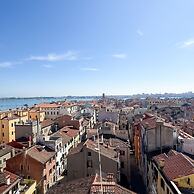 Luxury Majestic Penthouse Apartment