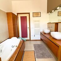 Luxury Majestic Penthouse Apartment