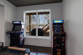 Lakefront Bliss - Fully Loaded