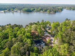 Lakefront Bliss - Fully Loaded