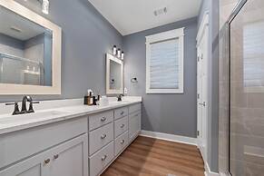 Lakefront Bliss - Fully Loaded