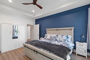 Lakefront Bliss - Fully Loaded