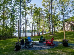 Lakefront Bliss - Fully Loaded