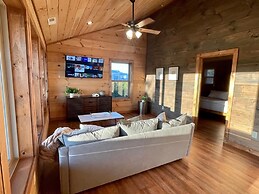 Brand New Chalet With Spectacular Views- Ursa Mons