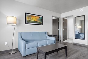 Riverstone Suites - Chippewa Falls