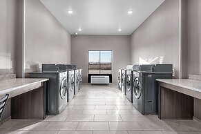 Riverstone Suites - Chippewa Falls