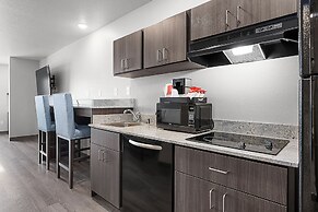 Riverstone Suites - Chippewa Falls