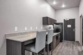 Riverstone Suites - Chippewa Falls