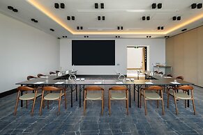 Crowne Plaza Adelaide Mawson Lakes by IHG