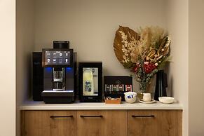 Crowne Plaza Adelaide Mawson Lakes by IHG