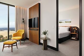 Crowne Plaza Adelaide Mawson Lakes by IHG