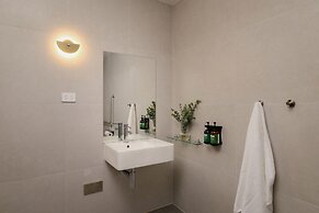 Crowne Plaza Adelaide Mawson Lakes by IHG