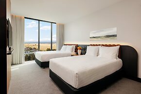 Crowne Plaza Adelaide Mawson Lakes by IHG