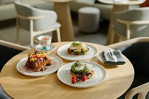 Crowne Plaza Adelaide Mawson Lakes by IHG