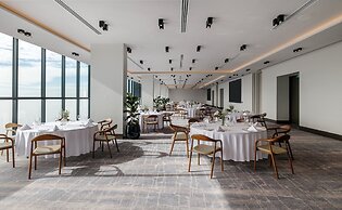 Crowne Plaza Adelaide Mawson Lakes by IHG