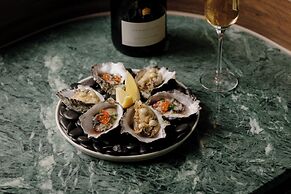 Crowne Plaza Adelaide Mawson Lakes by IHG