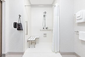 Holiday Inn Express & Suites Austin Airport East by IHG