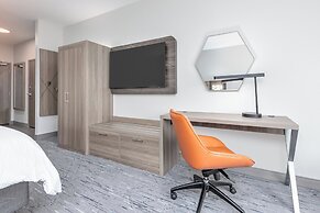 Holiday Inn Express & Suites Austin Airport East by IHG