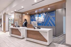Holiday Inn Express & Suites Austin Airport East by IHG