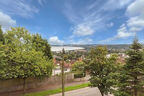 Superior three bedroom house with sea view