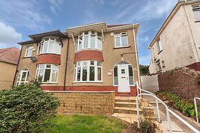 Superior three bedroom house with sea view