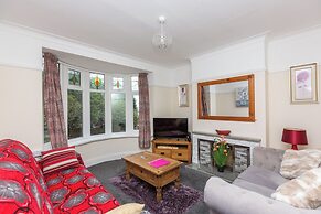 Superior three bedroom house with sea view