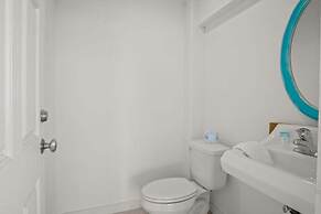 Knot at Work - PRIVATE POOL!