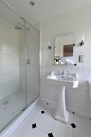 Wellwood Manor Guest House