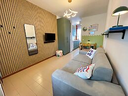 Adorable Modern Studio With Shared Pool