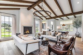 Mayacama Manor by Avantstay Luxe Escape w/ Pool