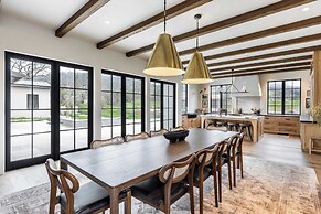 Mayacama Manor by Avantstay Luxe Escape w/ Pool