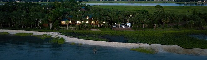 10-acre Private Island, Sleeps 26 Pool, Golf Cart Buck Island by Avant