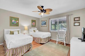 3C Mariners Walk by Avantstay Beach & Pool Access, Enclosed Porch