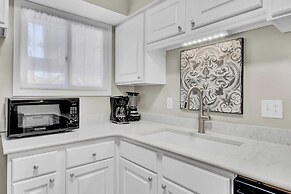 3C Mariners Walk by Avantstay Beach & Pool Access, Enclosed Porch